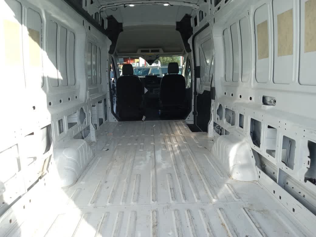 Used 2023 Ford E-Transit 148 High Roof Extended RWD image 23