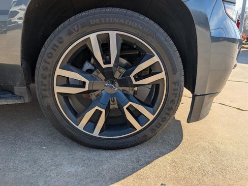 Used 2019 Chevrolet Tahoe Premier image 9