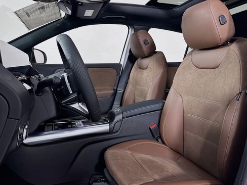 New 2026 Mercedes-Benz GLA 250 image 16