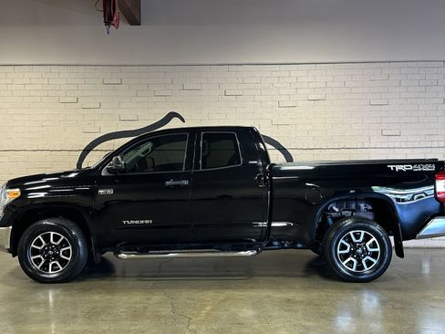 Used 2016 Toyota Tundra SR5 w/ TRD Off Road Package AWD/4WD image 9