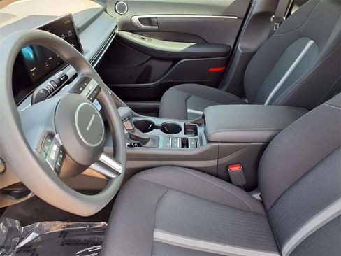 Certified 2025 Hyundai Sonata SE image 14