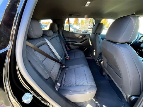 Used 2025 Chevrolet Equinox LT image 16