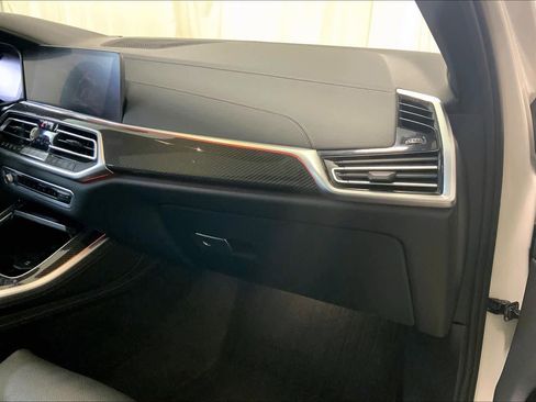 Used 2021 BMW X5 M50i image 19