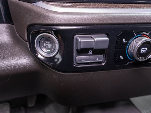 Used 2025 Chevrolet Silverado 1500 LT AWD/4WD image 22