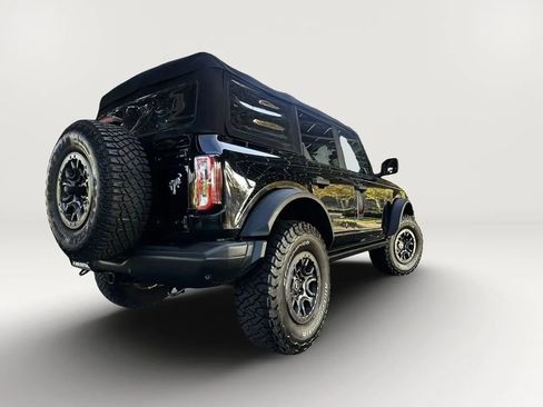 Used 2022 Ford Bronco Badlands w/ Sasquatch Package AWD/4WD image 9