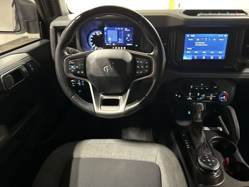 Used 2021 Ford Bronco Big Bend w/ Sasquatch Package image 11