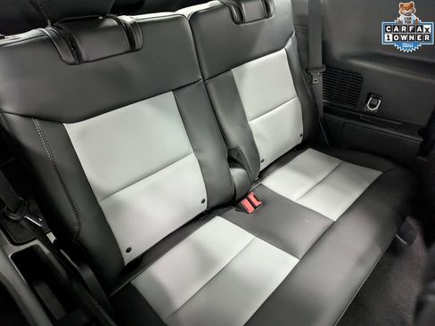 Used 2023 Ford Explorer XLT w/ Equipment Group 202A AWD/4WD image 35