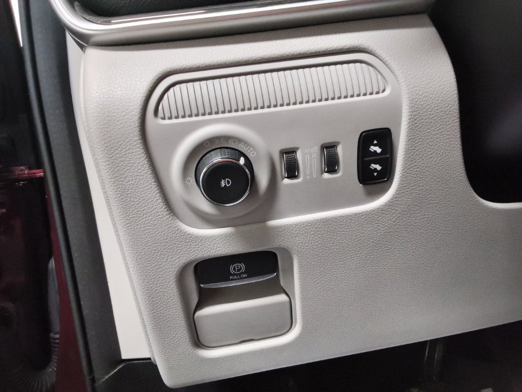Used 2022 Jeep Wagoneer Series III w/ Flexible Seating Group AWD/4WD image 24