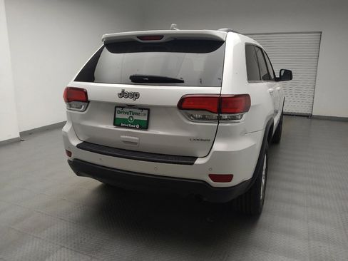 Used 2021 Jeep Grand Cherokee Laredo AWD/4WD image 7