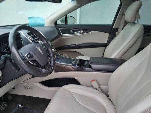 Used 2018 Lincoln MKX Reserve w/ Cargo Accessories Package image 15