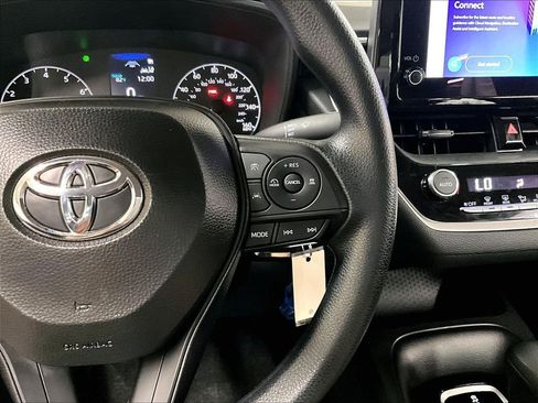 Certified 2025 Toyota Corolla LE FWD image 23