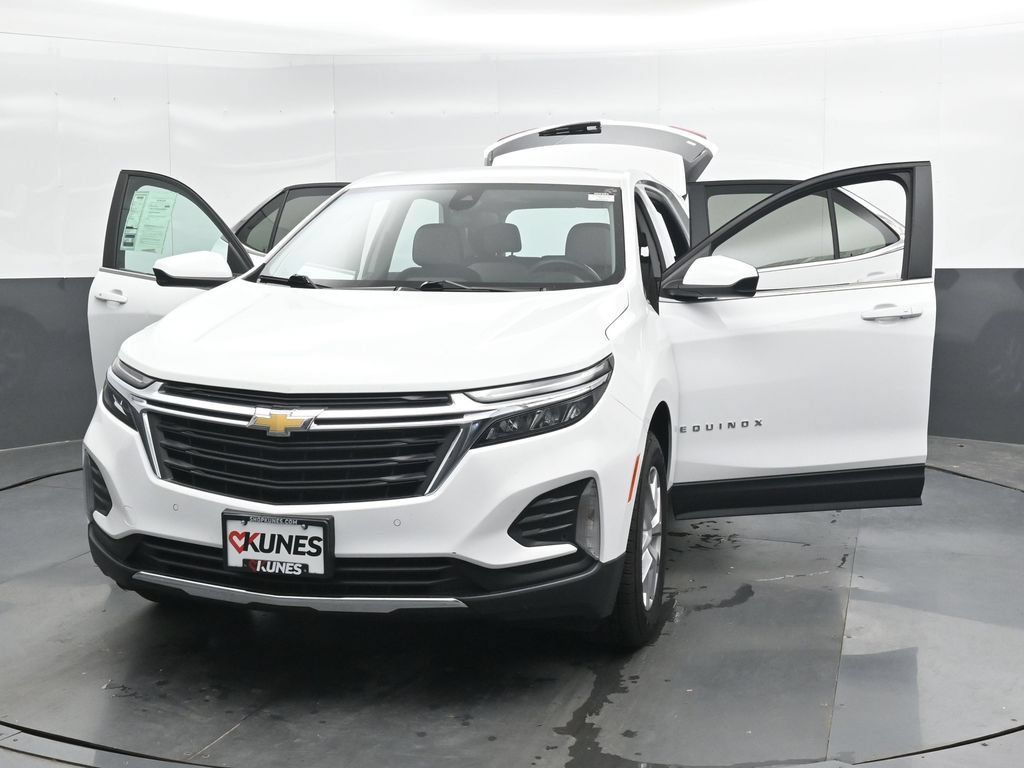 Used 2023 Chevrolet Equinox LT w/ Driver Convenience Package AWD/4WD image 45