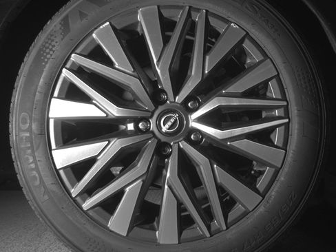 Used 2025 Nissan Altima 2.5 SV FWD image 15