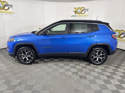 New 2026 Jeep Compass Limited image 4