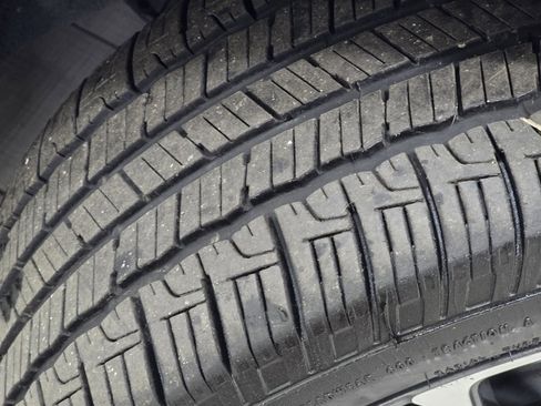 Used 2022 Kia Forte GT-Line w/ GT-Line Premium Package image 9