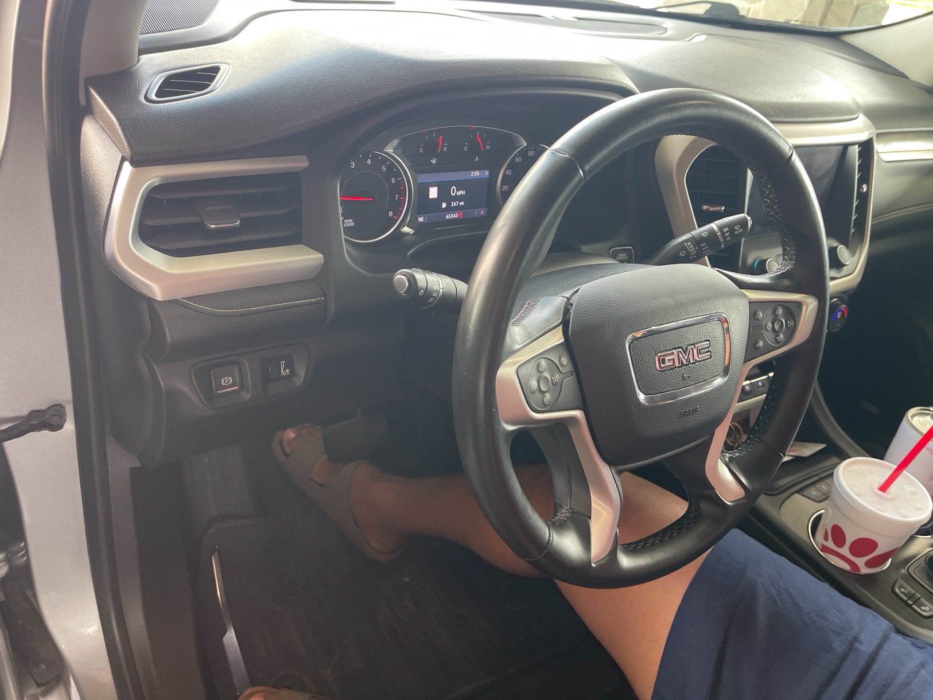 Used 2023 GMC Acadia SLT FWD image 14