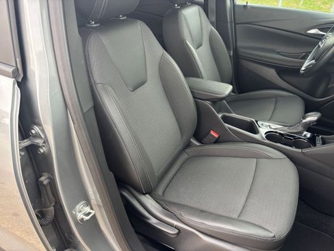 Used 2025 Buick Encore GX Preferred image 34