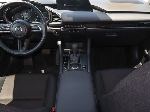 Used 2022 MAZDA MAZDA3 Sedan FWD image 10