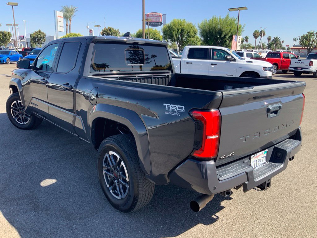 Used 2024 Toyota Tacoma TRD Sport w/ TRD Sport Upgrade Package AWD/4WD image 5