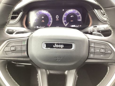 New 2026 Jeep Grand Cherokee L 4WD image 13