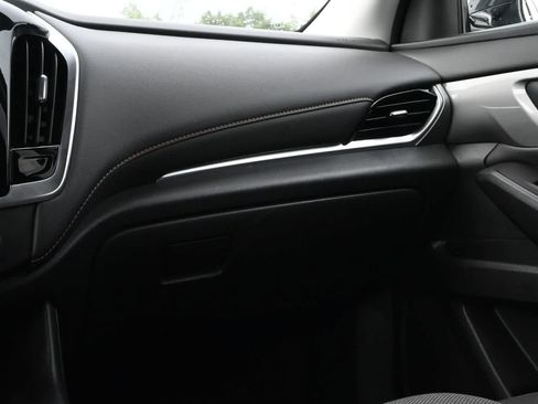 Used 2020 Chevrolet Traverse LS FWD image 8