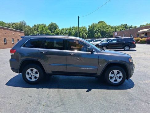Used 2015 Jeep Grand Cherokee Laredo w/ Quick Order Package 23E AWD/4WD image 4