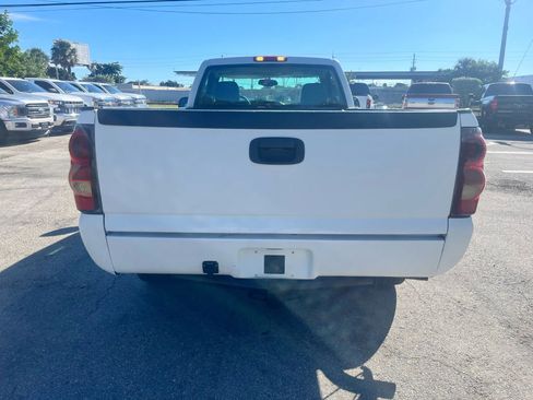 Used 2005 Chevrolet Silverado 1500 W/T image 6