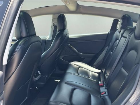 Used 2021 Tesla Model 3 Long Range AWD/4WD image 18
