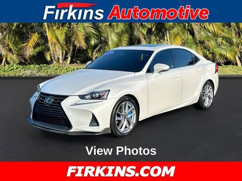 Used 2017 Lexus IS 200t image 1
