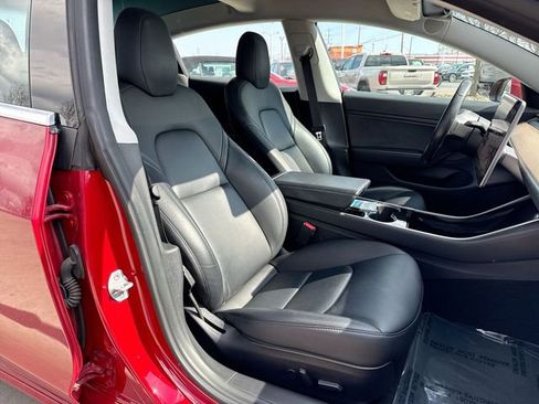 Used 2018 Tesla Model 3 Long Range image 25