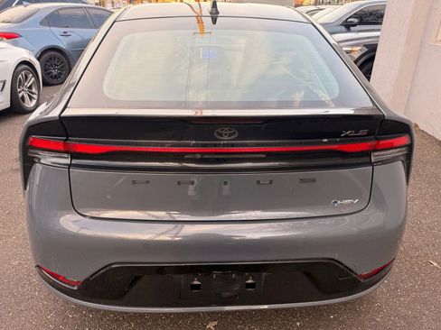 Used 2023 Toyota Prius XLE image 6