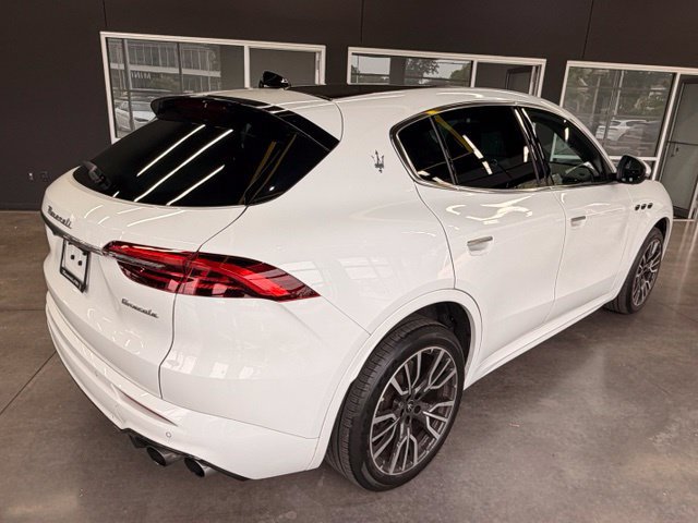 Used 2025 Maserati Grecale Modena AWD/4WD image 7