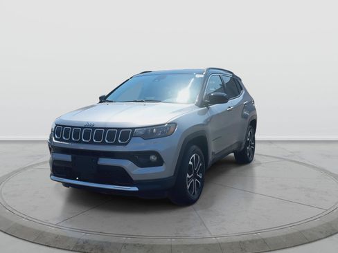 Used 2022 Jeep Compass Limited AWD/4WD image 4
