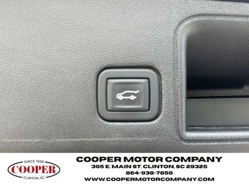 Used 2024 GMC Terrain AT4 w/ Tech Package AWD/4WD image 19