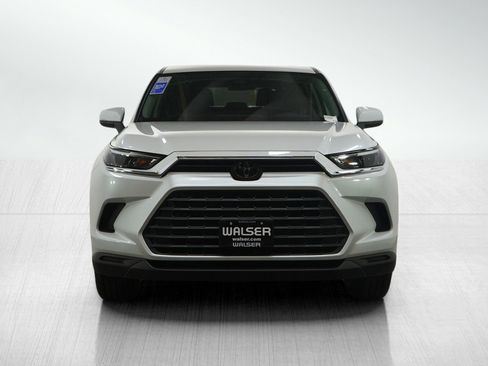 Used 2025 Toyota Grand Highlander FWD image 8