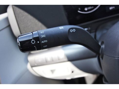 Certified 2025 Hyundai Kona SEL image 16