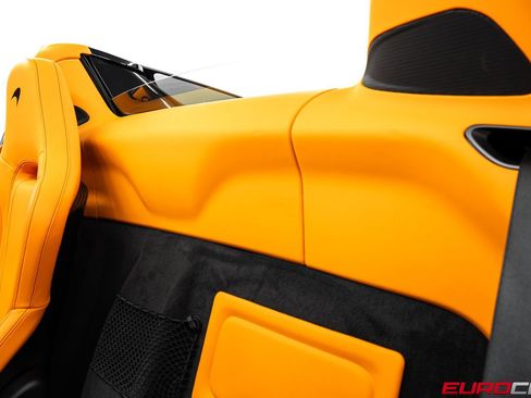 Used 2022 McLaren 765LT RWD image 41