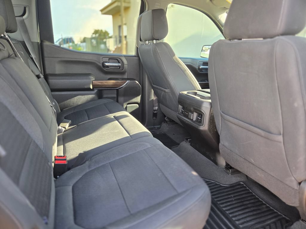 Used 2021 Chevrolet Silverado 1500 RST w/ Redline Edition AWD/4WD image 11