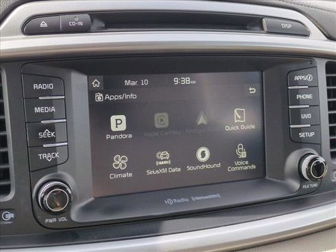 Used 2017 Kia Sorento LX w/ LX Convenience Package image 11