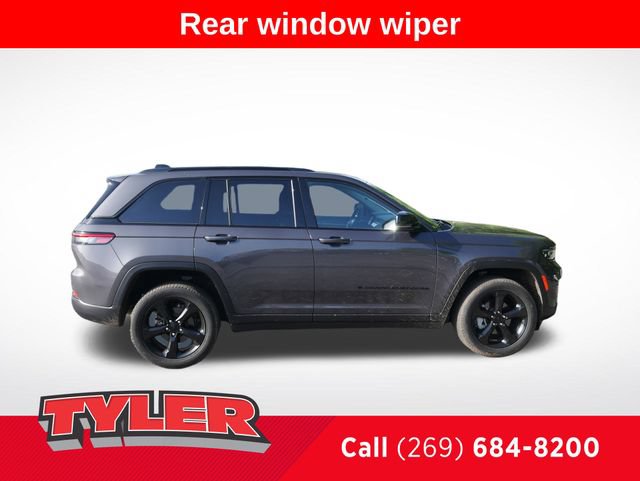 Certified 2024 Jeep Grand Cherokee Limited w/ Black Appearance Package AWD/4WD image 9