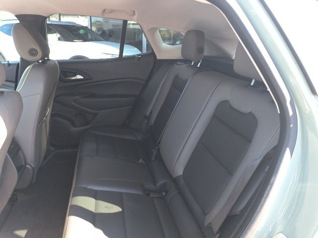 Used 2025 Chevrolet Trax ACTIV w/ Sunroof Package FWD image 10