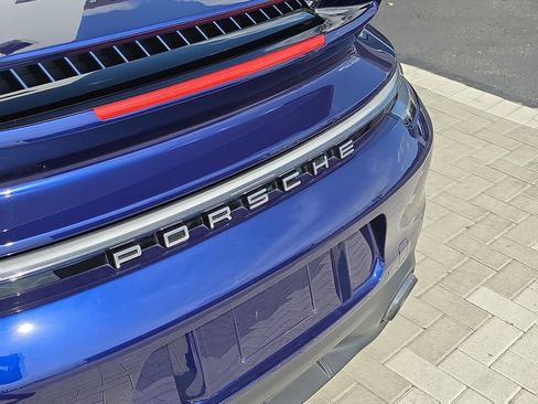 Used 2022 Porsche 911 Carrera RWD image 6