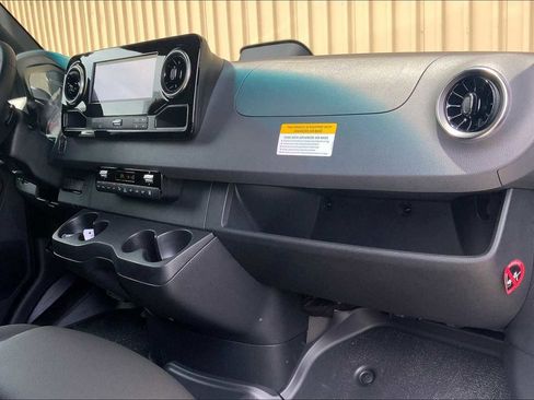New 2025 Mercedes-Benz Sprinter 2500 image 11