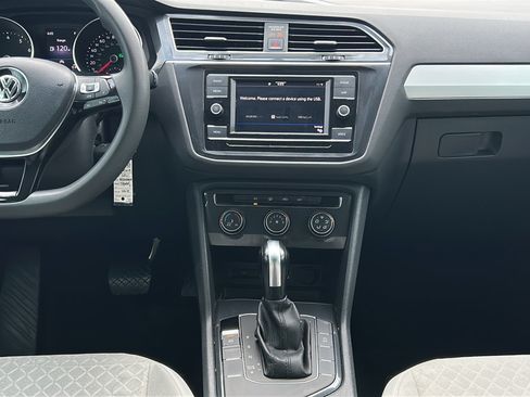 Used 2021 Volkswagen Tiguan S FWD image 13