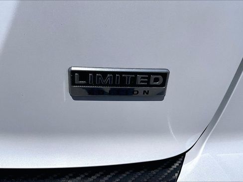 Used 2024 Mitsubishi Eclipse Cross LE AWD/4WD image 8