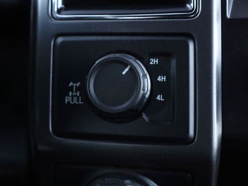 Used 2017 Ford F150 XLT w/ Equipment Group 302A Luxury AWD/4WD image 33