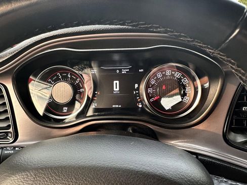 Used 2023 Dodge Challenger SXT image 21