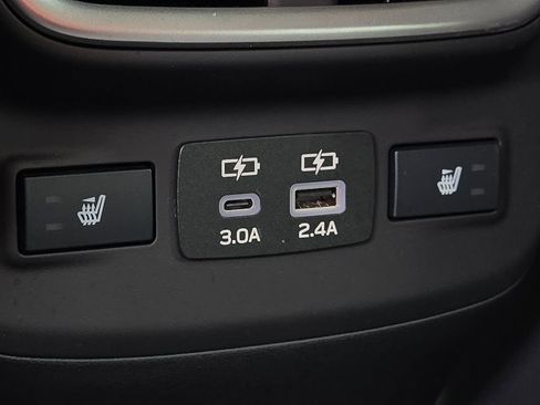 Certified 2025 Subaru Outback Limited AWD/4WD image 11