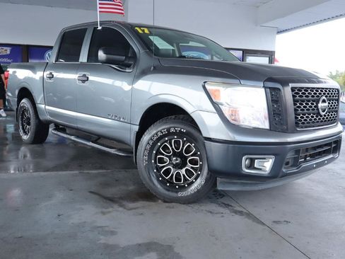 Used 2017 Nissan Titan S AWD/4WD image 3