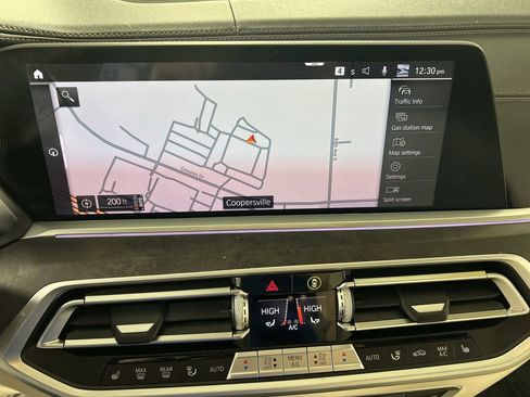 Used 2021 BMW X7 xDrive40i w/ M Sport Package image 15